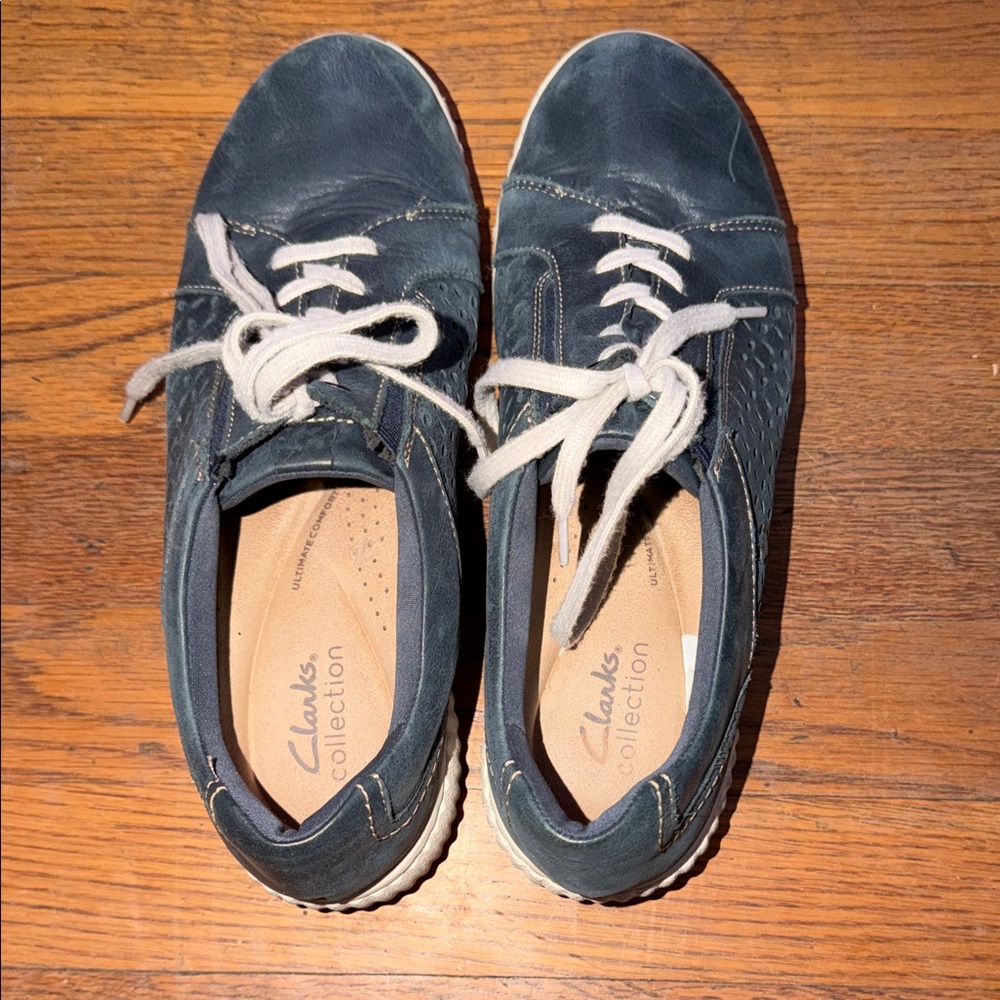 Clarks Men's Dark Blue Sneakers with White Laces